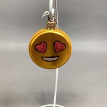 2016 Glass Emoticon Smiley Face With Heart Ornament - $9.89