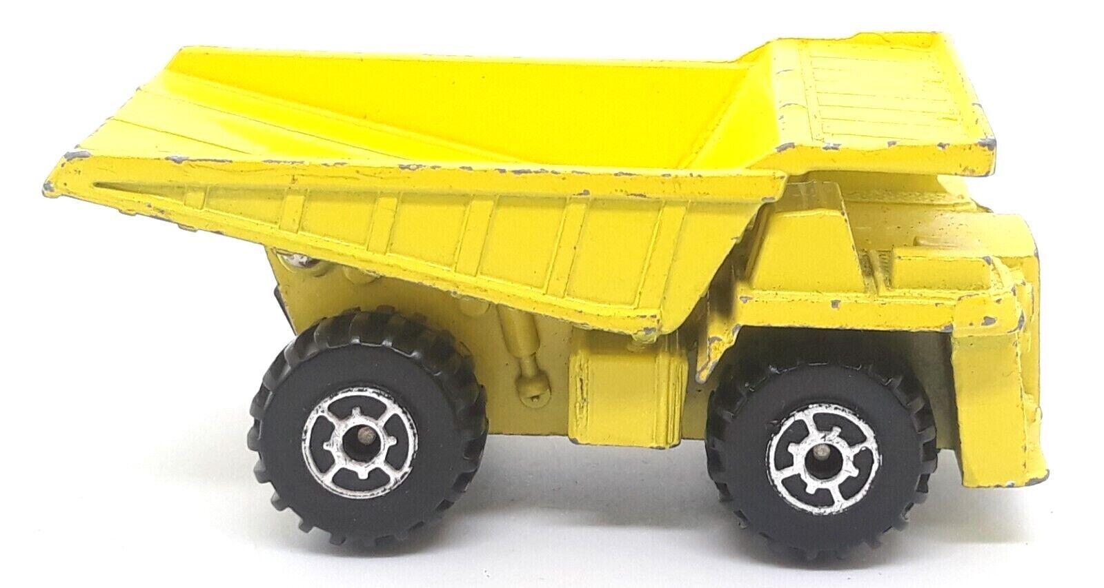 1983 Road Champs Hard Hats Construction Dump Truck Yellow No.6109b 1:64 Scale - $4.99