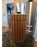 National Products MCM Wood Slat Walnut Trash Waste Can Gruvwood Louisvil... - $3,027.61 MXN