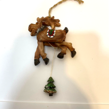 Vintage Resin Moose Christmas Ornament Pull String Running Movement 3x2.5&quot; - £7.07 GBP