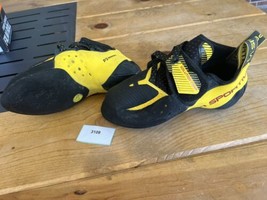 La Sportiva Men&#39;s Solution Comp Rock Climbing Shoe, Size EU 41 - £112.43 GBP