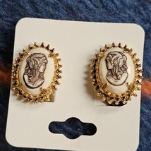 VTG Florenza Victorian Revival Cameo Earrings Ivory Acrylic Regency Gold Tone - $38.61