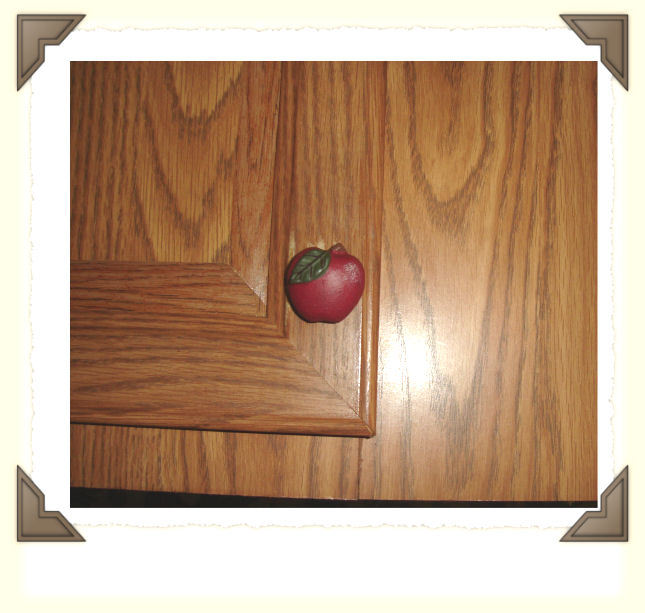 Apple Door Knobs So Cute! - $3.50