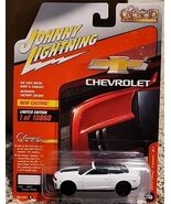 Johnny Lightning 2013 Camaro ZL1 Summit White Classic Gold Collection 1 ... - $12.50