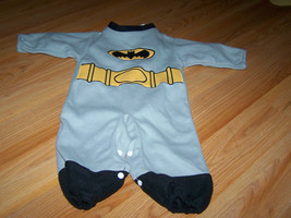 Infant Size 6-12 Months Gray Batman Bat Man Halloween Costume Jumpsuit EUC - £11.18 GBP