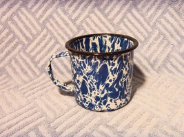 Vintage Blue &amp; White Swirl Graniteware Cup - £10.24 GBP