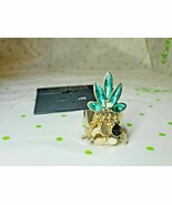 BEBE Women&#39;s Gold Tone Pineapple Shape Gemstone Fashion Ring Size 8.5 New - $22.48 CAD