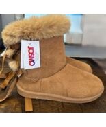 Josmo Girls Size 2 Winter Boots - $20.99
