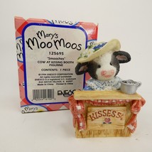 Mary’s Moo Moos &quot;Smooches&quot; 125695 Cow at kissing booth figurine 1994 QAKLP - £4.69 GBP