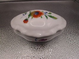 Limoges floral  France trinket box [92] - $507.19 MXN