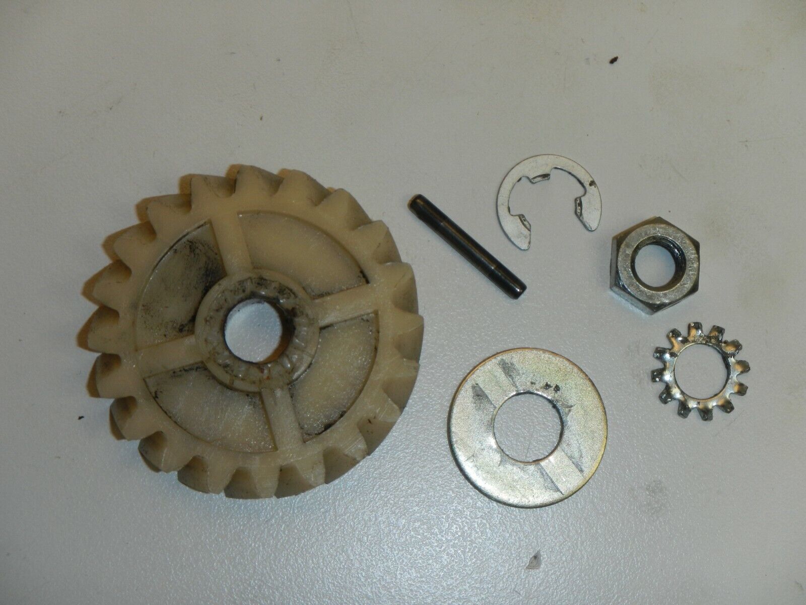 Oil Injection Pump Driven Gear 1972 Yamaha RT2 RT1 RT3 360 - $30.88