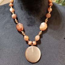 Womens Fashion Brown Chunky Bead Disc Pendant Collar Necklace with Lobst... - $27.72