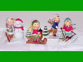 CHILDREN PLAYING IN THE SNOW - 4 Vntg Christmas Ornaments - Village People - £9.42 GBP