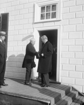 President Herbert Hoover visits George Washington&#39;s Mount Vernon Photo Print - £6.81 GBP+