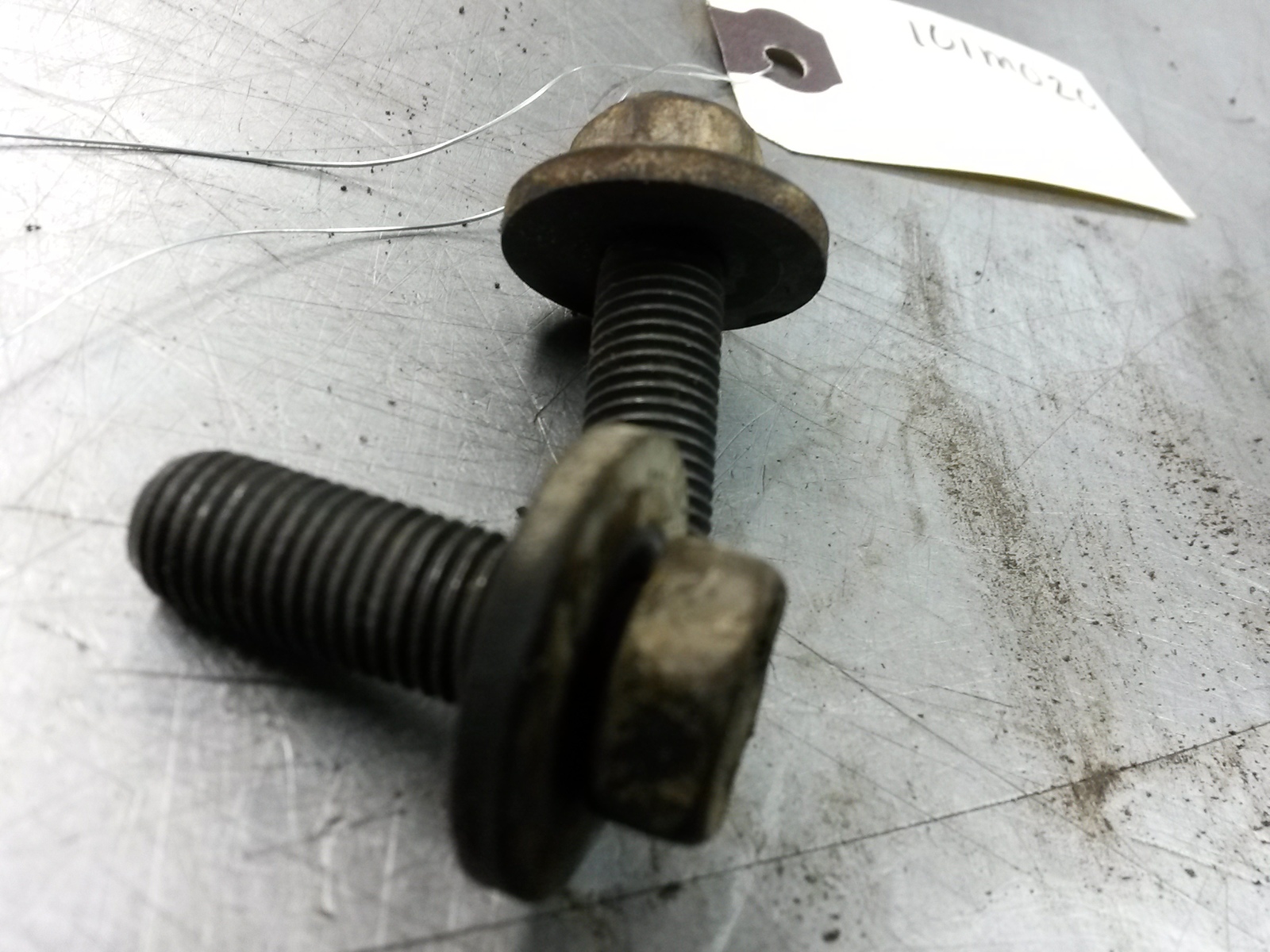 Camshaft Gear Bolts Pair For 97-99 Pontiac Grand Am  2.4 - $20.74