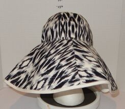 Maxi-Brim Bucket Sun Hat Zebra Ikat Print Black White Beach Festival Log... - $24.70