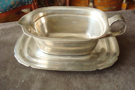 Reed &amp; Barton &quot;Mayflower&quot; silverplate  gravy boat with underplate ORIGINAL - $38.60