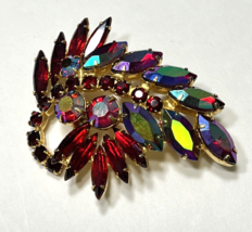 Vintage WEISS Ruby Red AB Rhinestone Gold Tone LEAF Brooch Pin 2.25&quot; - £46.28 GBP