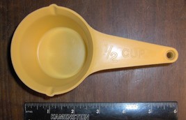 1/2 Cup size Vintage Foley plastic MEASURING CUP replacement harvest gold color - £13.34 GBP