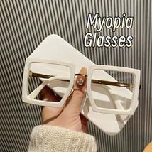 Bold Square AntiBlue Light Myopia Glasses - $513.98 MXN