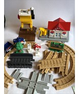 Lot Of GeoTrax Train Railroad System Cross Valley Junction Station Log C... - $31.03 CAD