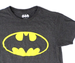 Batman Men&#39;s T-Shirt M Medium Gray Heather 50/50 - £9.10 GBP