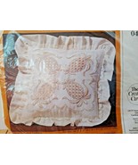 The Creative Circle Kit 0465 Colonial Welcome Embroidery Stitch Pillow 1... - £9.90 GBP