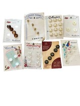 Vintage Buttons on Cards Lot of 8 Costume Makers Lansing Bluebird - £14.99 GBP