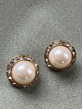 Faux White Mabe Pearl Rimmed in Clear Rhinestone Goldtone Post Earrings ... - $11.29