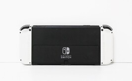 Nintendo Switch OLED HEG-001 Handheld Console 64GB - White image 5