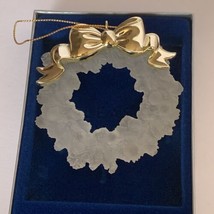 Glowing Wreath W/Gold Bow Holiday Reflections Ornament-Vintage-New-By Avon - £7.61 GBP