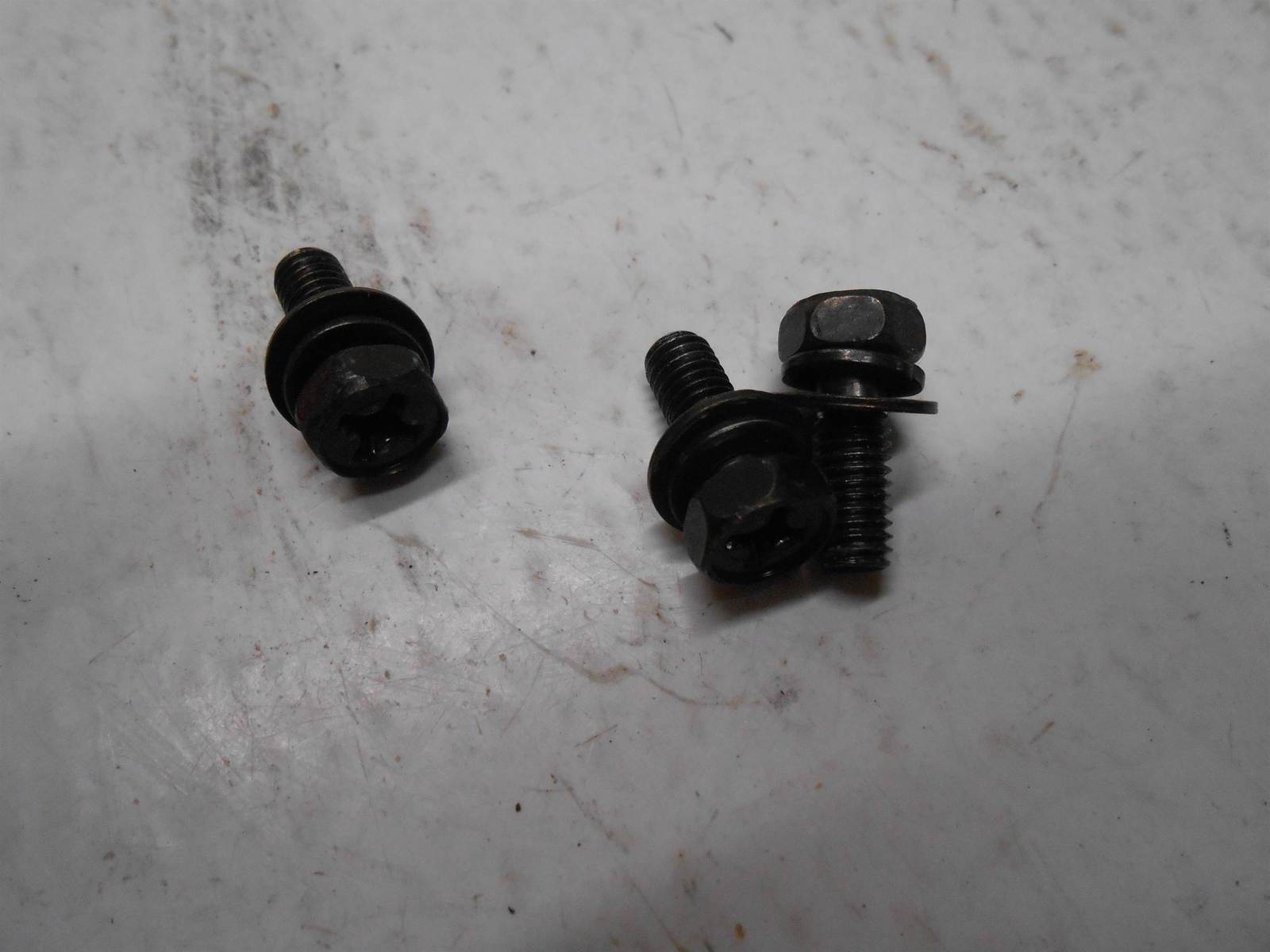 2005 Chevrolet Aveo Mirror Bolts Left Or Right - $29.99