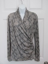 LINDA LEAL Ruched Surplice Print Pullover Blouse Top Medium Silver Shiny EUC - £15.68 GBP