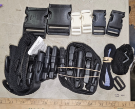 24GG38 ASSORTED NYLON STRAP HARDWARE INCLUDING A DOZEN DISCONNECTS - $11.25