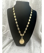 Banana Republic Matte Pear Pendant Drop Gold Tone Necklace 18&quot; Circles D... - $560.33 MXN