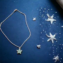 Starfish Pendant Necklace - £12.24 GBP