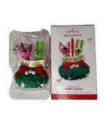 Hallmark Keepsake 2013 Merry Kissmas Hoops &amp;Yoyo Magic Sound Kissy Ornament - $10.68