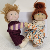 2 Vintage Cabbage Patch Clip On Hugger Miniature Dolls 1 Girl 1 Boy - £11.82 GBP