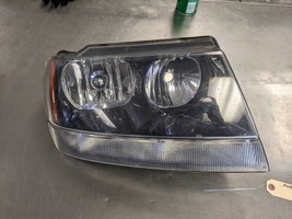 Passenger Right Headlight Assembly From 2003 Jeep Grand Cherokee  4.7 - $49.95