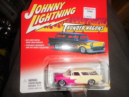 2002 Johnny Lightning Thunder Wagons "1955 Chevy Nomad" Mint Car On Sealed Card - $4.00
