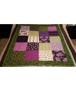 Beautiful 42 1/2&quot; x 52 1/4&quot; Lilacs Squares Purple Green Baby Quilt Blanket - £31.34 GBP