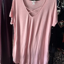 Ava and Viv 1x t shirt V-neck Criss Cross - $147.42 MXN