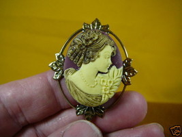 (CM7-1) Ringlets Girl Burgundy Oval Cameo Brass Pin Pendant Jewelry Brooch Nice - $30.84