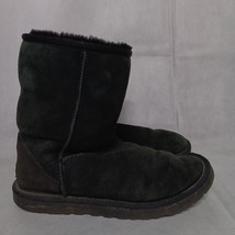 Ugg Classic Short Boots Black Size 7 US Model 5825 Sheepskin 38 EU, 5.5 UK - £22.38 GBP