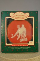 Hallmark - And To All A Good Night - 9th Norman Rockwell Cameo Classic Ornament - £8.95 GBP