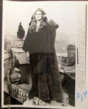 Raquel Welch (Original Vintage Candid,Sexy,Films Photos) - £97.38 GBP