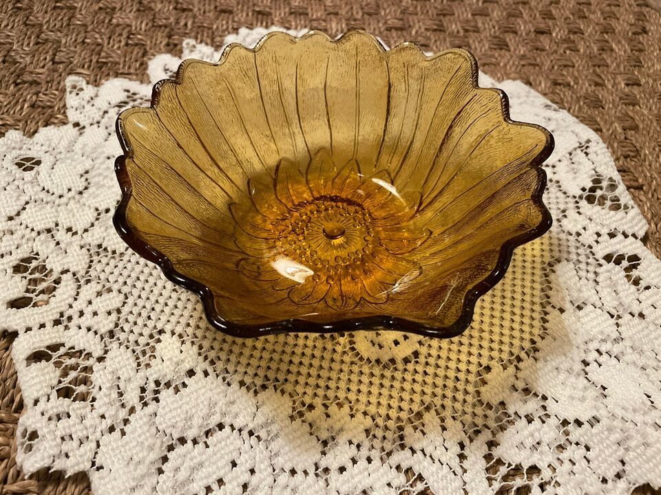 Vintage Amber Glass Sunflower bowl - $9.50