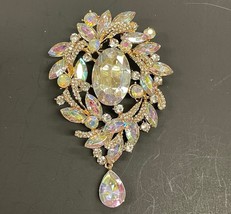 Sparkling Iridescent Glass Rhinestone Brooch on Gold Tone XL 4” - $356.37 MXN
