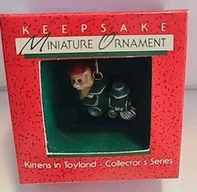Hallmark  # 1 Kittens in Toyland 1988 Kitty Train Miniature Ornament Vin... - $202.12 MXN
