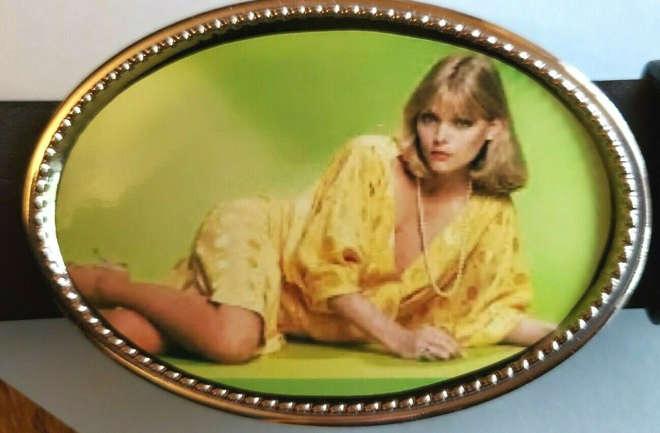 MICHELLE PFEIFFER- Very Sexy Pose from SCARFACE  Belt Buckle New! - $16.82